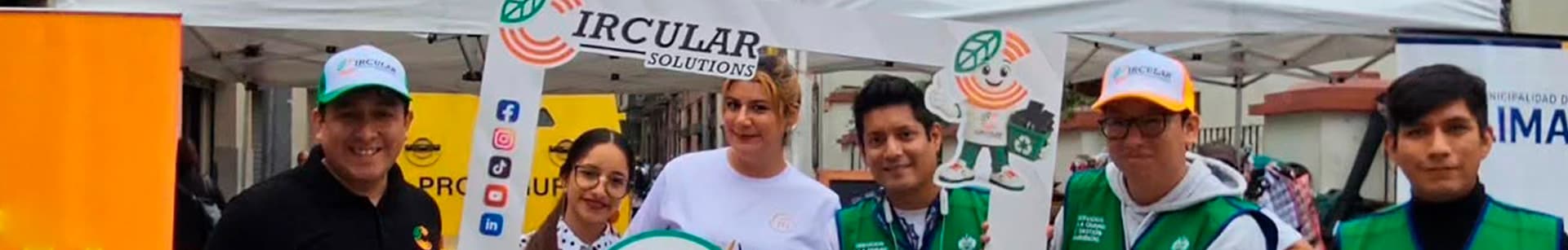 Equipo de Circular Solutions en un evento de sensibilización ambiental